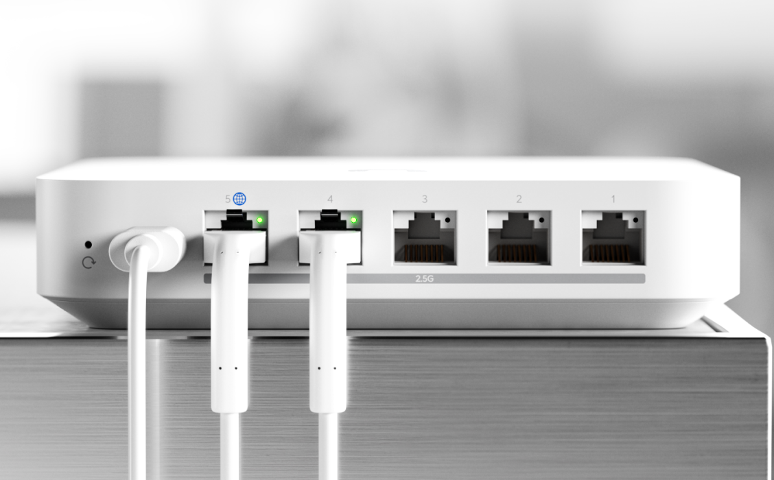 Ubiquiti UniFi Cloud Gateway Max UCG-Max 2.5G NVR