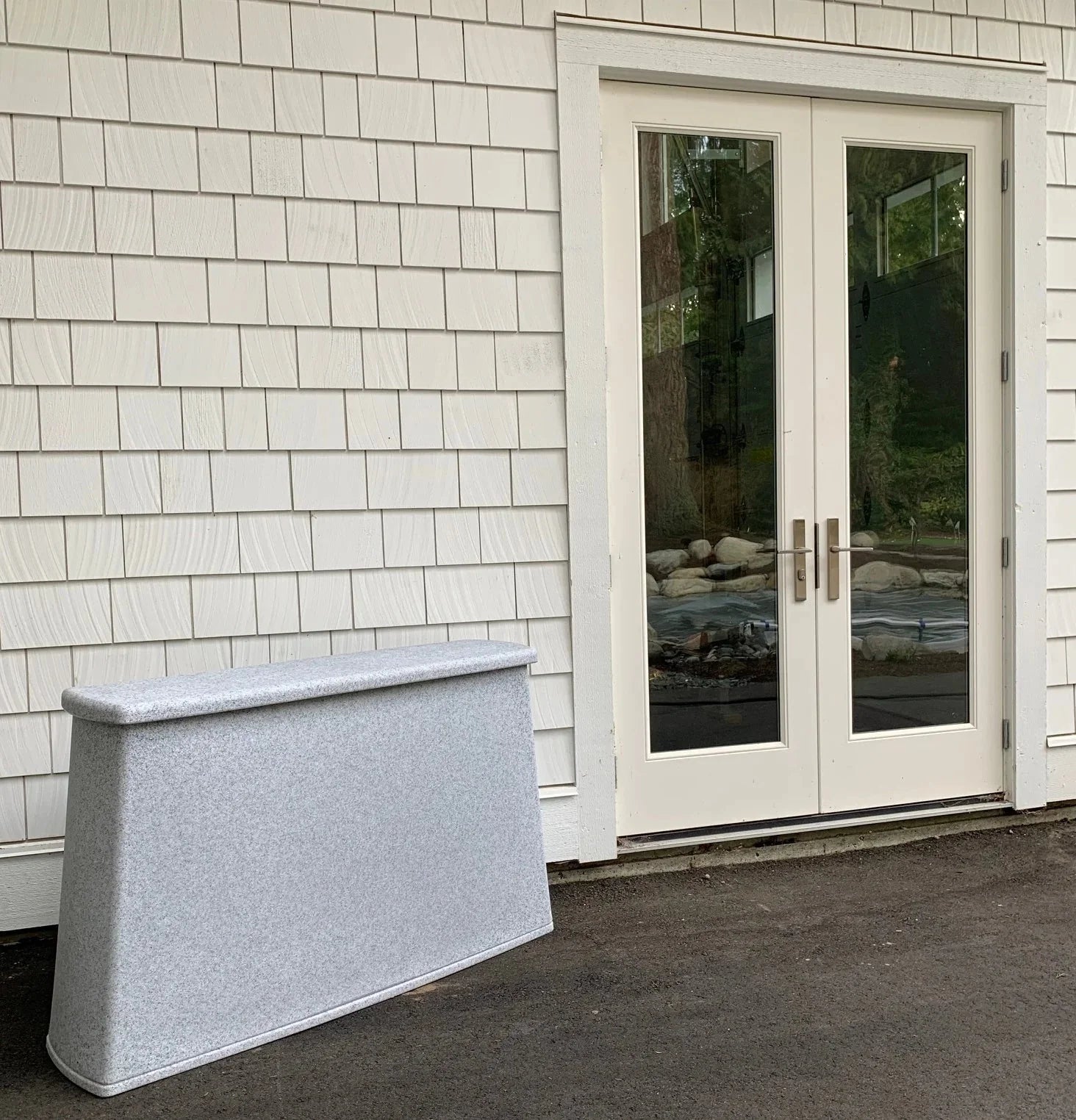 Outdoor TV Cabinet - With built - in Remote Control TV Lift - LINKO SMART TECHNOLOGY LIMITED